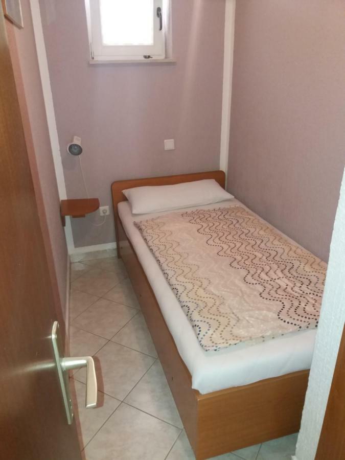 Apartmani Nina Crikvenica Eksteriør billede